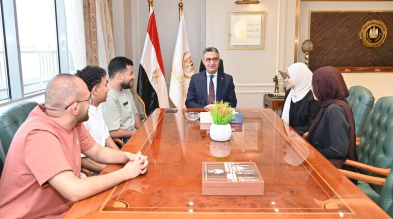 حوار خاص مع وزير التموين والتجارة الداخلية..سياسات متكاملة لضبط الأسواق وتخفيف الأعباء ودعم الشباب